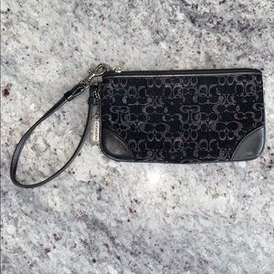 SIGNATURE COACH WRISTLET